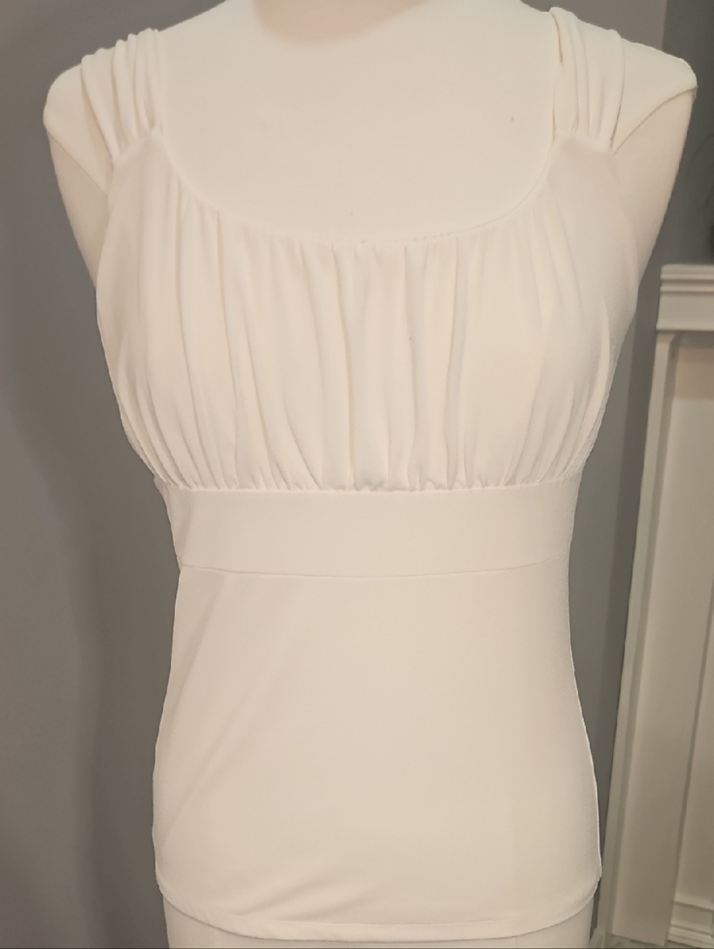 Ann Taylor Cream Sleeveless Ruched Empire Waist Top